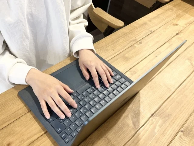 日替わり献立と一括発注で管理負担解消